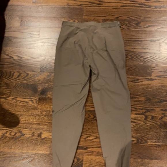 Lululemon lab pants worn 1 time - Picture 7 of 8